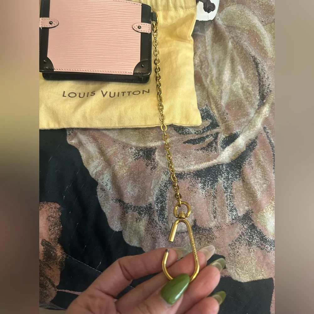 🎀 Louis Vuitton Rose Ballerine Epi Trunk multi cartes